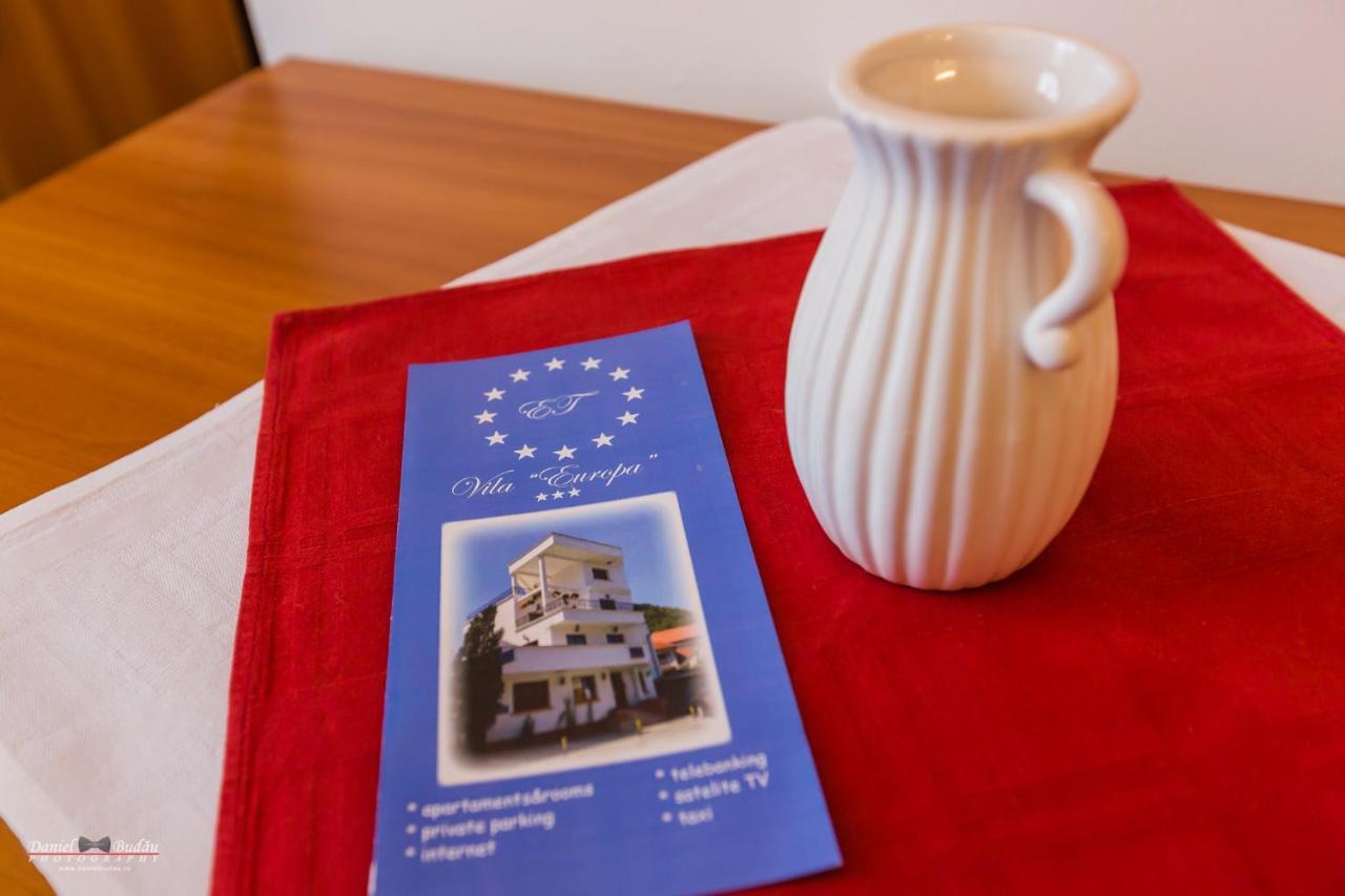 דבה Pensiunea Vila Europa מראה חיצוני תמונה